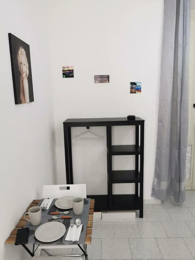 Titty House Apartment Naples 0*,